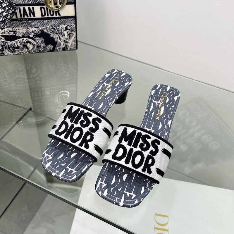 ch**an D*or slippers